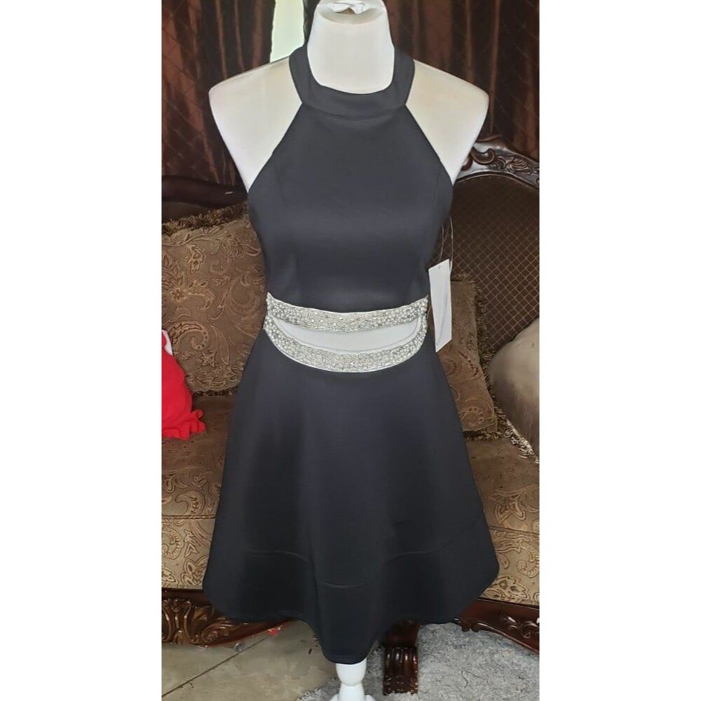 Honey and Rosie dress, size medium, new